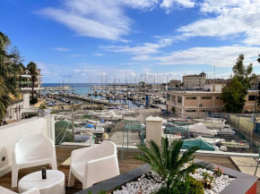 Regina Margherita - Bed and Breakfast & Rooftop Lounge Bar